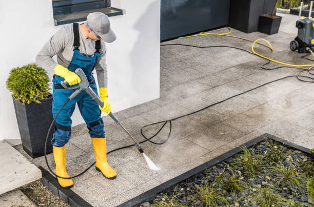 Best Commercial Building Pressure Washing  in Casselton, ND